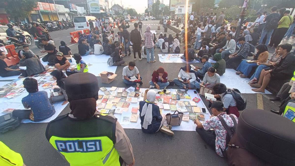 Aksi Mahasiswa se-Banyumas Raya, Gelar Mimbar Bebas Lapak Baca Buku