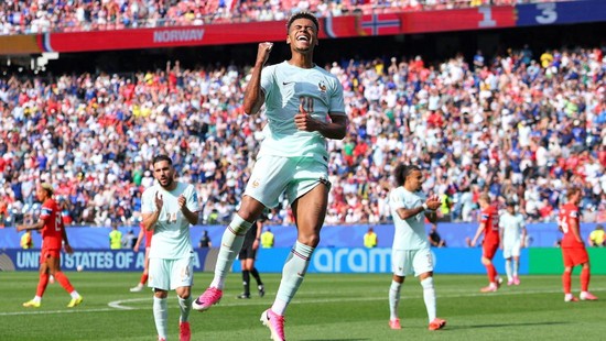 Desire Doue bantu Prancis jadi juara Grup I Piala Dunia 2026 usai hajar Norwegia 4-1.