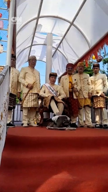 thumbnail video joko widodo adat lampung
