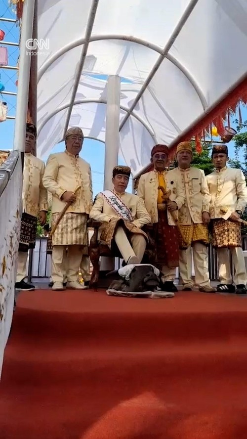 thumbnail video joko widodo adat lampung