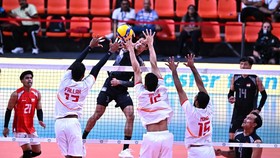 Timnas Voli Indonesia lolos ke babak semifinal AVC Men's Cup 2026 usai menaklukkan Oman dengan skor 3-1 di India, Jumat (26/6).