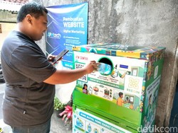 Ada ATM Sampah di Magelang, Per Botol Plastik Dihargai Rp 50