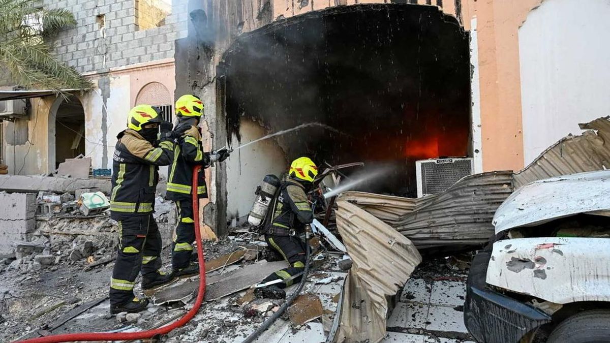 FOTO: Balas Gempuran AS, Iran Luncurkan Serangan ke Bahrain