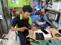 Keren! Guru-Murid SMK di Banjarnegara Ini Bikin e-KTP Jadi Kunci Motor