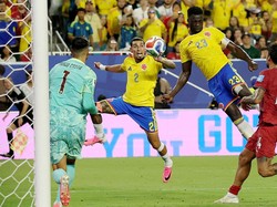Soccer Football - FIFA World Cup 2026 - Group K - Colombia v Portugal - Miami Stadium, Miami Gardens, Florida, U.S. - June 27, 2026
Colombia's Davinson Sanchez scores a goal that was later disallowed REUTERS/Paul Childs     TPX IMAGES OF THE DAY