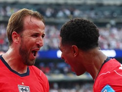 Soccer Football - FIFA World Cup 2026 - Group L - Panama v England - New York/New Jersey Stadium, East Rutherford, New Jersey, U.S. - June 27, 2026 England's Harry Kane celebrates scoring their second goal with Jude Bellingham IMAGN IMAGES via Reuter