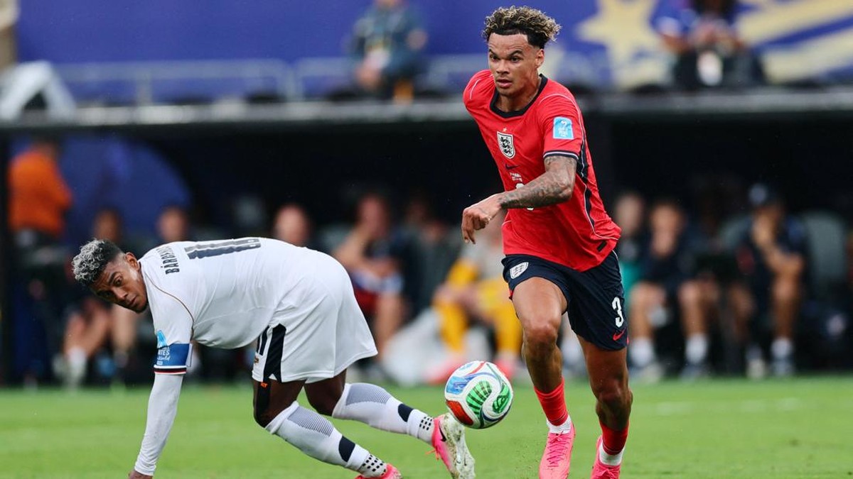 Soccer Football - FIFA World Cup 2026 - Group L - Panama v England - New York/New Jersey Stadium, East Rutherford, New Jersey, U.S. - June 27, 2026 England's Nico O'Reilly in action with Panama's Edgar Yoel Barcenas IMAGN IMAGES via Reuters/Caean Cou