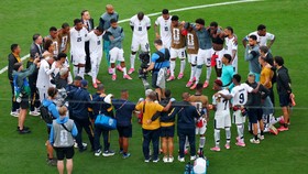 Soccer Football - FIFA World Cup 2026 - Group L - Panama v England - New York/New Jersey Stadium, East Rutherford, New Jersey, U.S. - June 27, 2026 Panama players look dejected after the match as Panama are eliminated from the World Cup REUTERS/Mike