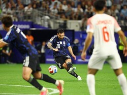 Soccer Football - FIFA World Cup 2026 - Group J - Jordan v Argentina - Dallas Stadium, Arlington, Texas, U.S. - June 27, 2026 Argentina's Lionel Messi scores their third goal from a free kick IMAGN IMAGES via Reuters/Tim Heitman     TPX IMAGES OF THE