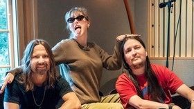 Taylor Swift, Max Martin, dan Shellback saat penggarapan album The Life of a Showgirl (2025)