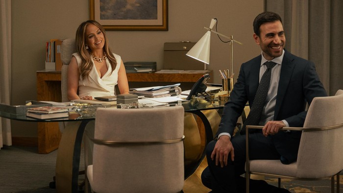 5 Serial dan Film Netflix tentang Kisah Cinta di Kantor yang Bikin Baper