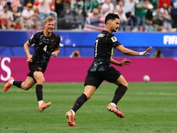 Soccer Football - FIFA World Cup 2026 - Round of 32 - South Africa v Canada - Los Angeles Stadium, Inglewood, California, U.S. - June 28, 2026 Canada's Stephen Eustaquio celebrates scoring their first goal REUTERS/Daniel Cole