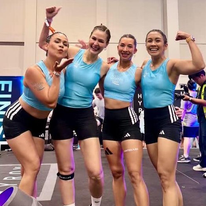 <p>Di HYROX Race Jakarta ini, ada empat Bunda artis yang ikut dalam kategori Relay Team. Mereka adalah Jennifer Bachdim, Melaney Ricardo, Melanie Putria, dan Rima Melati. Keempat Bunda ini berhasil <em>finish</em> dengan waktu 1 jam 31 menit 55 detik. Selama HYROX Race berlangsung, keempat artis ini mendapat dukungan penuh dari keluarga yang hadir, termasuk dukungan dari suami dan anak-anak. (Foto: Instagram @melaney_ricardo)</p>