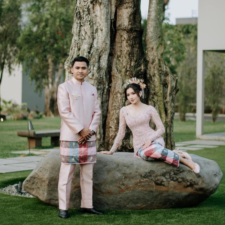 <p>Kebahagiaan kini tengah dirasakan oleh Asnawi Mangkualam yang baru saja melamar sang kekasih tercinta, Yuriska Patricia. Momen bahagia tersebut berlangsung pada tanggal cantik, Jumat (26/6/2026). (Foto: @owlsome__ via Instagram @asnawi_bhr)</p>