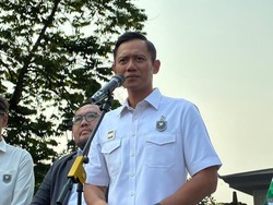 AHY Dorong Indonesia Olah Nikel Sendiri, Sampai Jadi Baterai dan Mobil Listrik