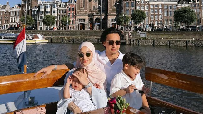 Nikita Willy Rayakan Ultah di Belanda, Naik Privat Yacht Keliling Kanal Amsterdam