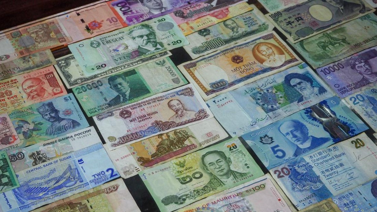 Asia Ramai-Ramai Tendang Dolar: Ringgit-Yen Perkasa, Tapi Rupiah Loyo