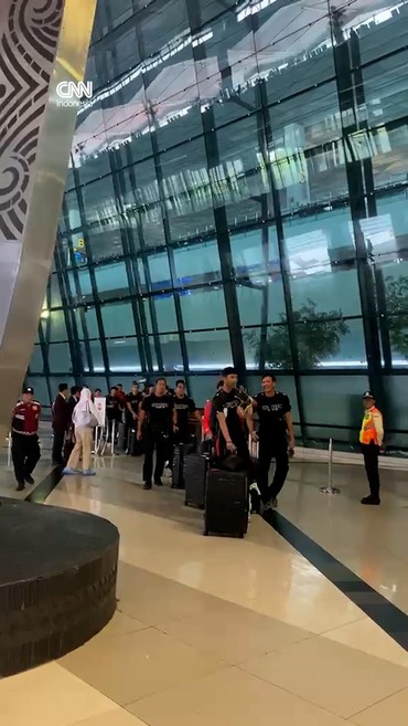 Momen Timnas Voli Indonesia Pulang Bawa Trofi Juara AVC Men's Cup