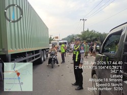 Hiace Tabrakan dengan Truk di Muba hingga 4 Orang Tewas