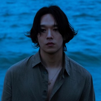 Kevin Oh Rilis Lagu Baru 'my girl', Video Klipnya Dibintangi Gong Hyo Jin!