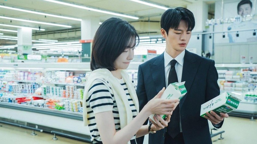 Adegan dalam drama Korea tvN See You at Work Tomorrow&excl; &lpar;2026&rpar;&period;