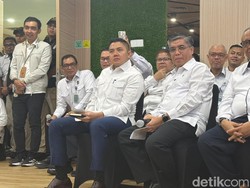 Seskab Teddy-Menaker Yassierli Ingatkan Fresh Graduate, CV Penting!
