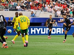 Soccer Football - FIFA World Cup 2026 - Round of 32 - South Africa v Canada - Los Angeles Stadium, Inglewood, California, U.S. - June 28, 2026 Canada's Stephen Eustaquio scores their first goal REUTERS/Daniel Cole     TPX IMAGES OF THE DAY