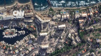 Citra satelit menunjukkan kondisi sebelum dan sesudah terjadinya dua gempa bumi mematikan di Venezuela pada Rabu (24/6).