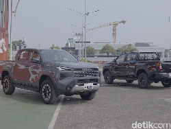 Toyota Hilux Terbaru Meluncur di Indonesia: Harga Mulai Rp 400 Jutaan, Ada yang EV