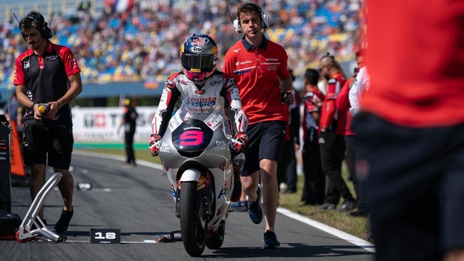Veda Ega Pratama akan 'debut' di Sirkuit Silverstone dalam Moto3 Inggris 2026.
