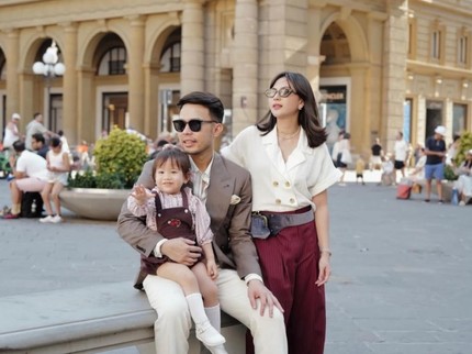 5 Potret Terbaru Kyarra Anak Jessica Mila Diajak Liburan ke Italia, Tingkahnya Menggemaskan