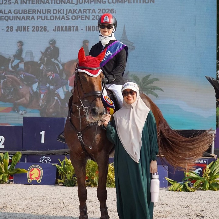 <p>Prestasi Aisha pun banjir apresiasi dari warganet. Banyak yang menyampaikan ucapan selamat dan rasa bangga melalui kolom komentar. &ldquo;Merinding bangettt, bangga banget,&rdquo; tulis akun <em>@tiara.lar****.</em> &ldquo;Aku nonton tadi <em>clean</em> banget masyaAllah Aisyah <em>congrats</em>!&rdquo; tulis akun <em>@nanda.asji****.&nbsp;</em>(Foto: Instagram @irfanhakim75)</p>