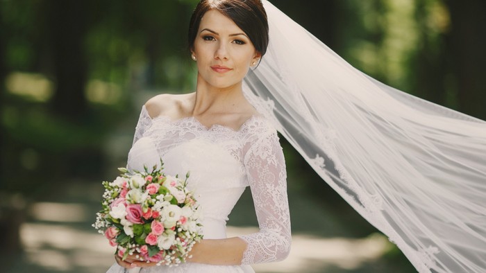 Mengapa Gaun Pengantin Identik dengan Warna Putih? Ternyata Ini Alasannya...
