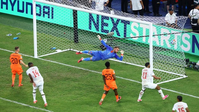 Belanda vs Maroko