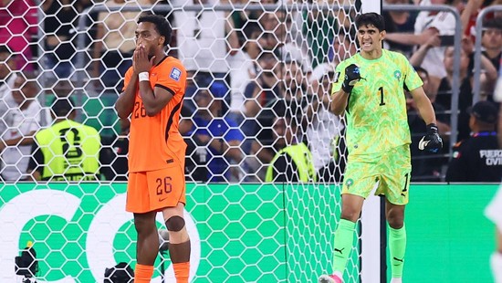 Soccer Football - FIFA World Cup 2026 - Round of 32 - Netherlands v Morocco - Estadio Monterrey, Monterrey, Mexico - June 29, 2026 Netherlands' Quinten Timber looks dejected after missing a penalty during the penalty shootout REUTERS/Eloisa Sanchez