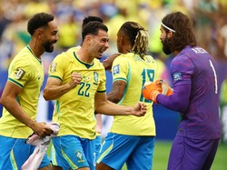 Soccer Football - FIFA World Cup 2026 - Round of 32 - Brazil v Japan - Houston Stadium, Houston, Texas, U.S. - June 29, 2026 Brazil's Matheus Cunha, Gabriel Martinelli and Alisson Becker celebrate after the match REUTERS/Phil Noble
