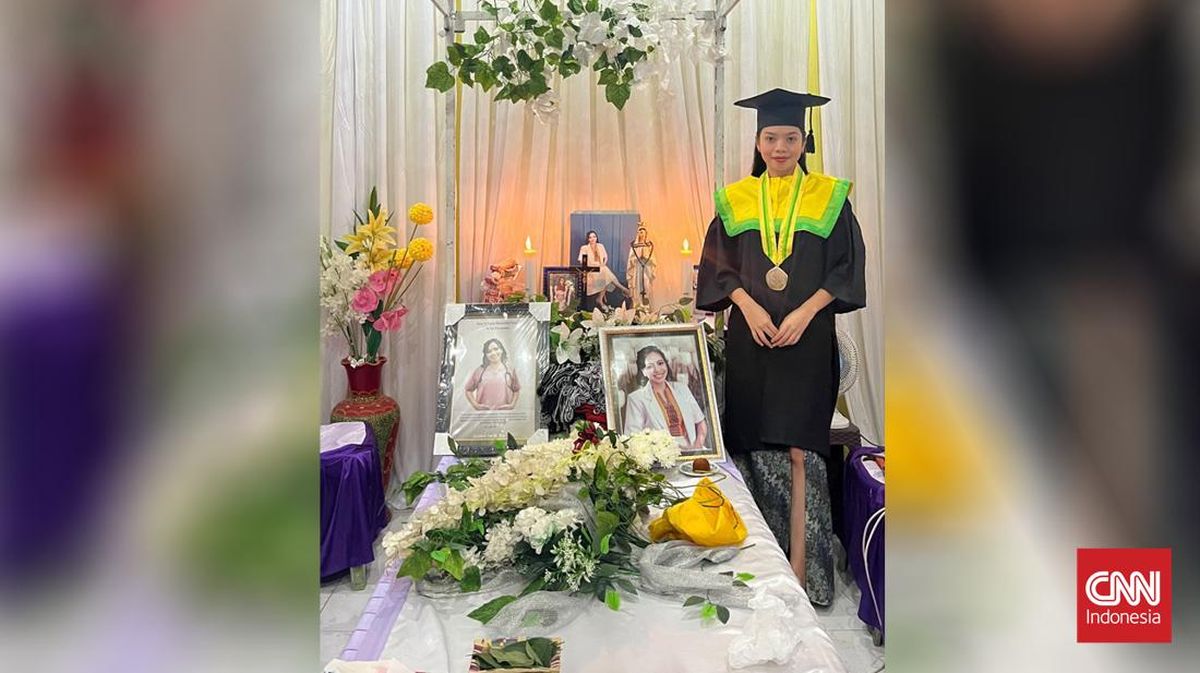 Adik dr. Icha Wisuda Raih Gelar Dokter di Tengah Duka