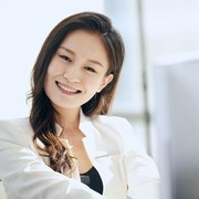 3 Tanda Kamu Punya Aura Perempuan Positif yang Selalu Memikat