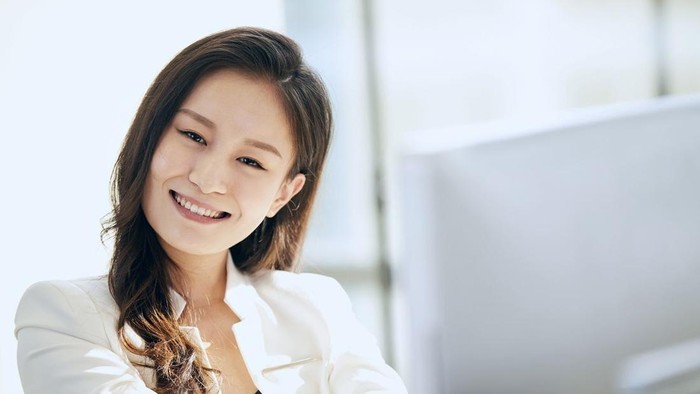 3 Tanda Kamu Punya Aura Perempuan Positif yang Selalu Memikat