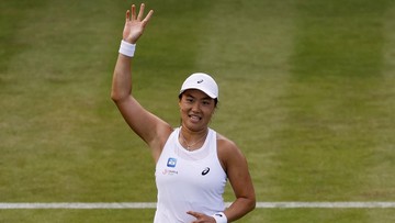 Update Eksklusif Olahraga CNN : FOTO: Janice Tjen Buat Kejutan Lolos ke Babak 2 Wimbledon 2026