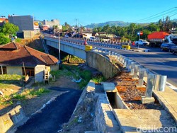 Potret Jembatan Cipamuruyan: dari Mangkrak hingga Terseret Korupsi