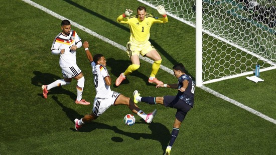 Soccer Football - FIFA World Cup 2026 - Round of 32 - Germany v Paraguay - Boston Stadium, Foxborough, Massachusetts, U.S. - June 29, 2026 Paraguay's Junior Alonso shoots at goal REUTERS/Pilar Olivares