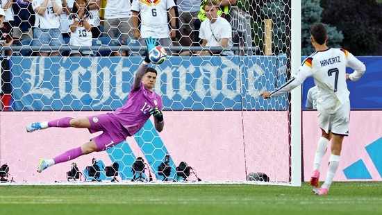 Soccer Football - FIFA World Cup 2026 - Round of 32 - Germany v Paraguay - Boston Stadium, Foxborough, Massachusetts, U.S. - June 29, 2026 Germany's Kai Havertz has his penalty saved during the penalty shootout by Paraguay's Orlando Gill REUTERS/Pete
