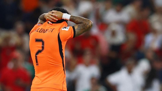 Soccer Football - FIFA World Cup 2026 - Round of 32 - Netherlands v Morocco - Estadio Monterrey, Monterrey, Mexico - June 29, 2026 Netherlands' Justin Kluivert reacts after missing a penalty during a penalty shootout REUTERS/Daniel Becerril
