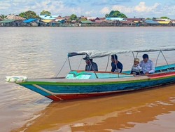 Kelotok Vs Kapal Feri, Apa Bedanya?