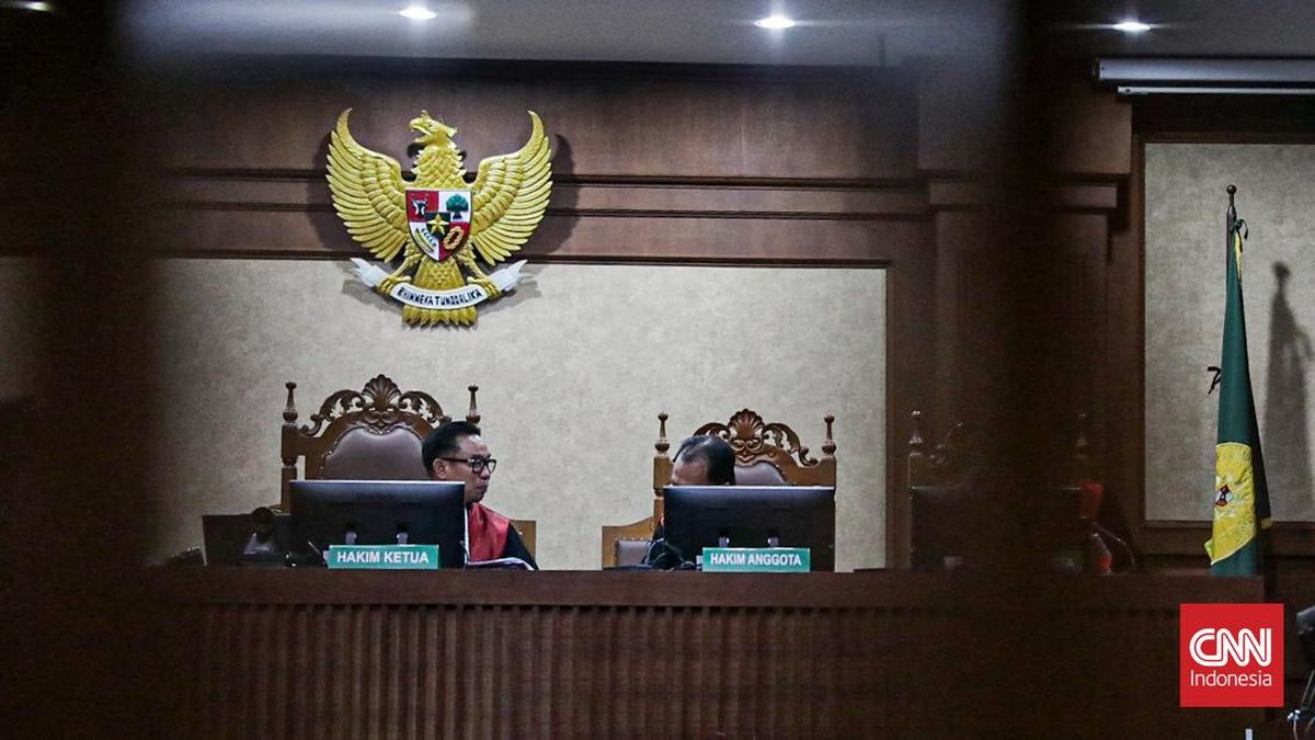 Hakim: Kerugian Negara Kasus Chromebook yang Jerat Nadiem Rp1,5 T