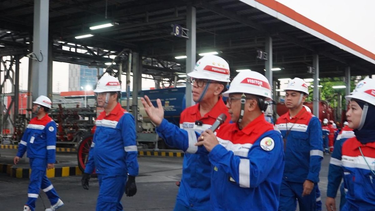 Komisaris Utama Pertamina Tinjau Fasilitas Energi di Jawa Timur