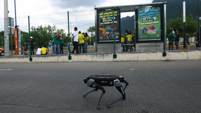 Kepolisian Meksiko melakukan investasi besar dengan mengerahkan robot anjing K9-X berkaki empat untuk mengamankan area berisiko tinggi