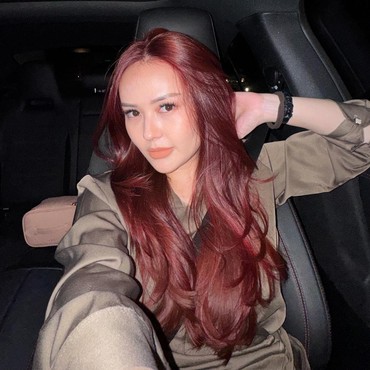 Profil Sarah Gibson yang Jadi Sorotan Usai Bahas Isu Rumah Tangga