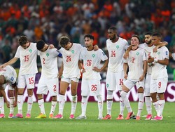 Soccer Football - FIFA World Cup 2026 - Round of 32 - Netherlands v Morocco - Estadio Monterrey, Monterrey, Mexico - June 29, 2026 Morocco players line up during the penalty shootout REUTERS/Daniel Becerril